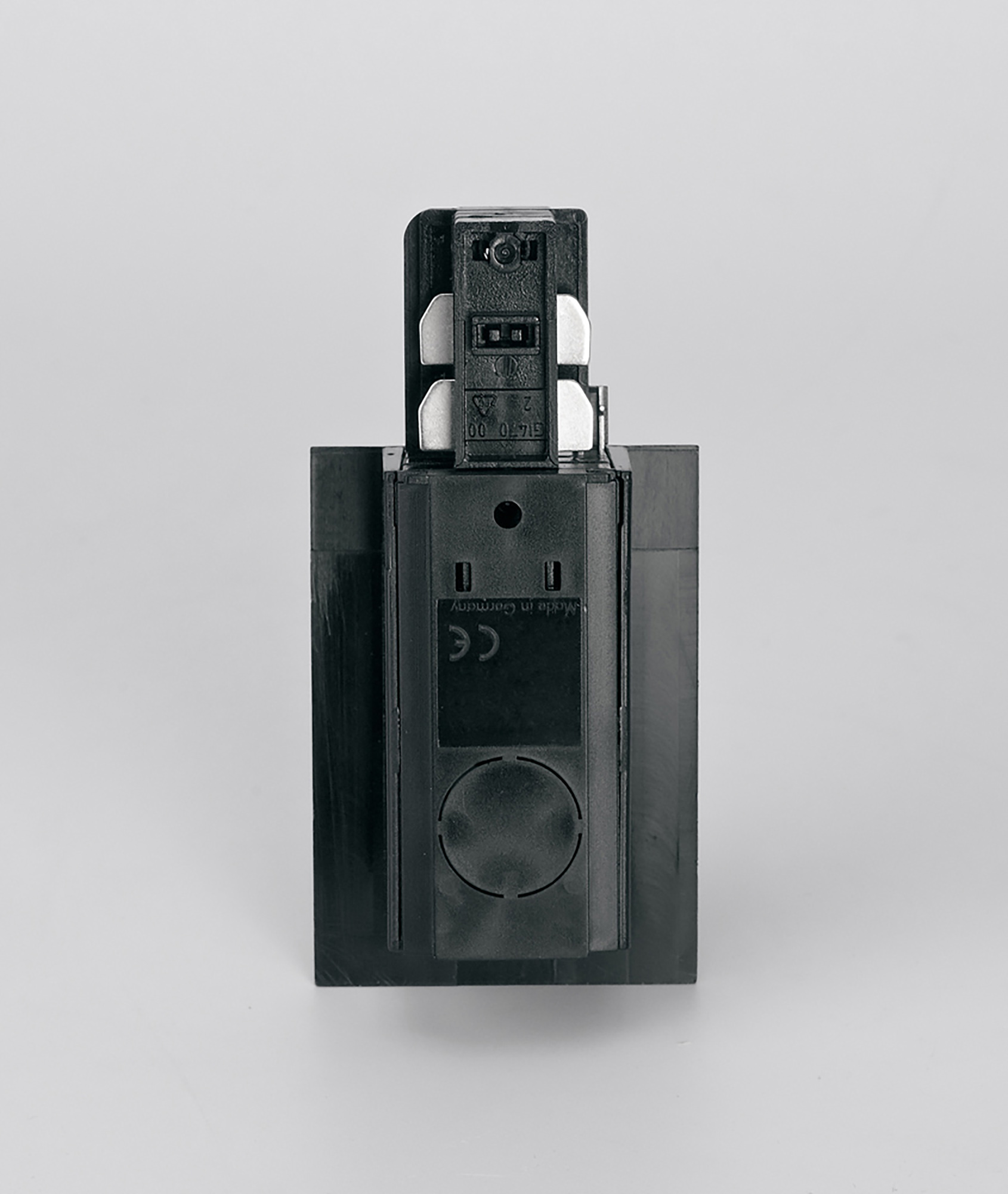 3 Circuit Recessed/DB Tracks And Accessories Eutrac Triple Circuit Track With Data 3 Circuit Recessed/DB Tracks And Accessories Eutrac Triple Circuit Track With Data